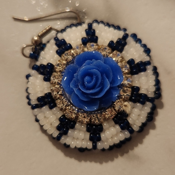 Earrings - Picture 4 of 4